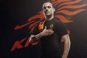 中秋节“赏月夜跑” 路线特意选择视野开阔的江边高地