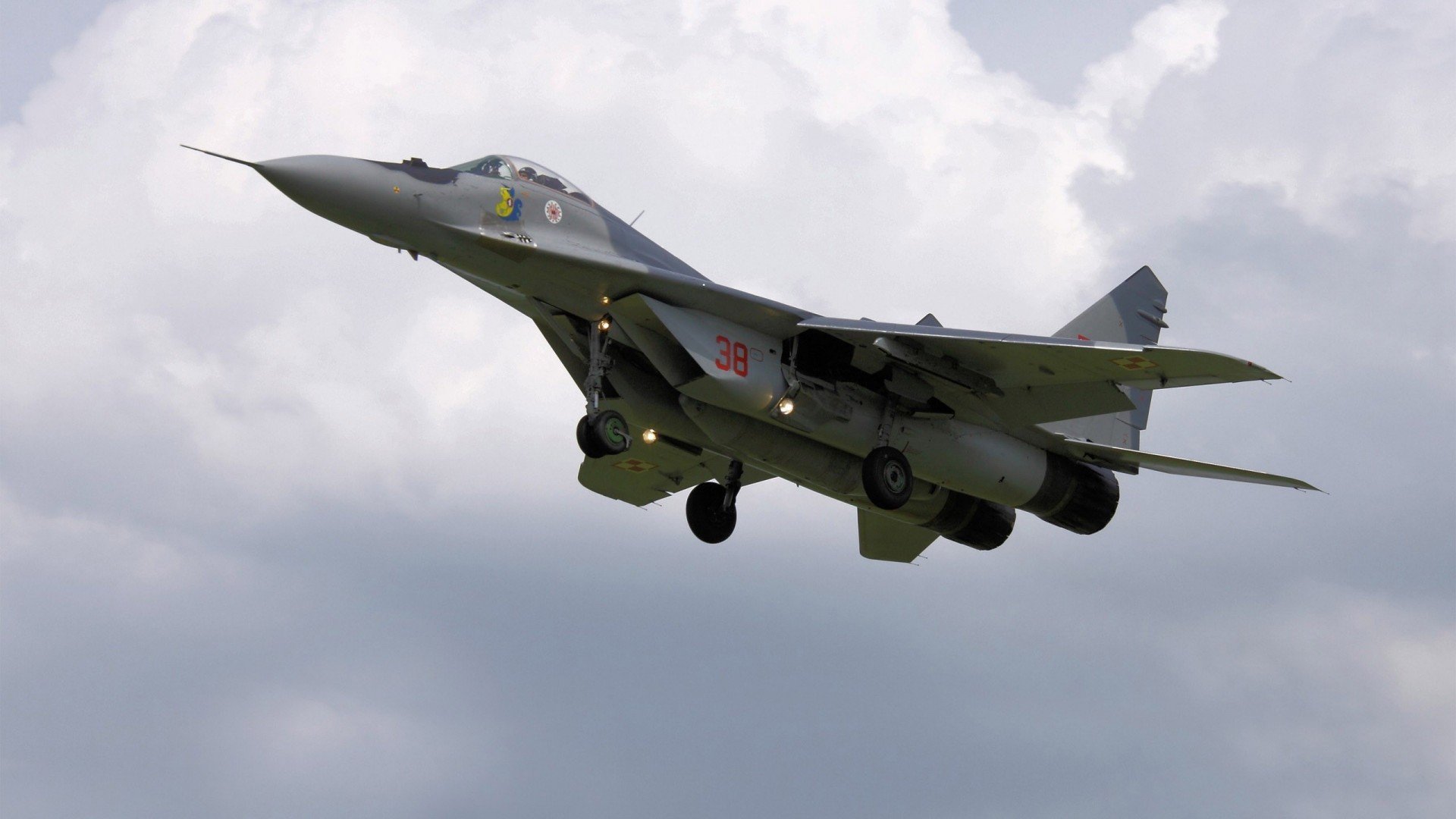 国际热身赛国足惨败 球迷理性应对，国际足球热身赛是什么