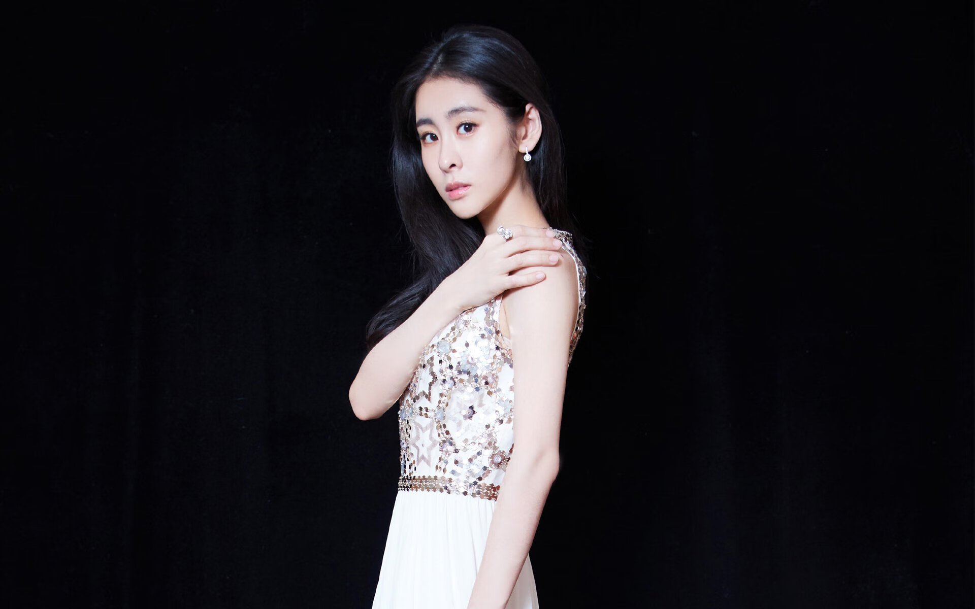 冲刺阶段划频节奏显著加快，冲刺的节奏